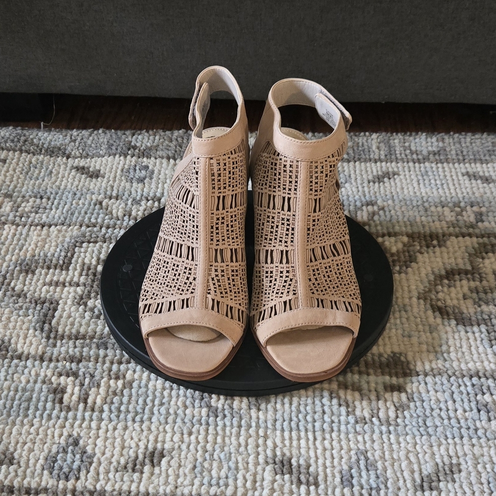 Tan Vince Camuto Keannie Shoe